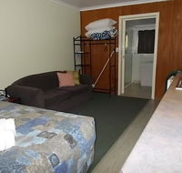 Oakridge Motel Tourist Park - Accommodation Mount Tamborine