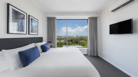 Oaks Brisbane On Margaret Suites - Accommodation Mount Tamborine 1