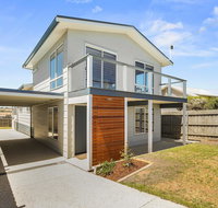 Ocean Chill 10 Minutes Drive to Phillip Island Pet Friendly Family Home Sleeps 8 - Accommodation Mount Tamborine