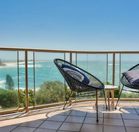 Ocean Front Moffat Beach Private Rooftop Terrace Walk to cafe's restaurants - Accommodation Mount Tamborine
