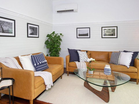 Ocean Mist Cottage - Across From Pet Friendly Beach - Accommodation Mount Tamborine 0