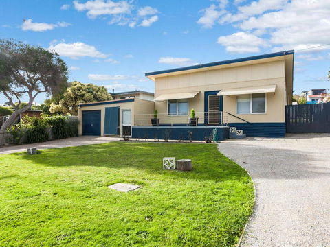 OCEAN SOUNDS - Anglesea - Accommodation Mount Tamborine 0