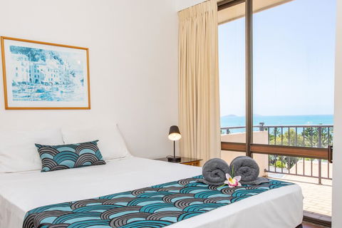 OCEAN VIEWS 10 - Accommodation Mount Tamborine 0