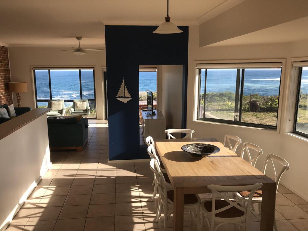 One Mile Beach NSW Accommodation Mount Tamborine