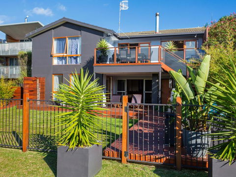 Ocean's 30 - Ultimate Beach Frontage - Accommodation Mount Tamborine 0