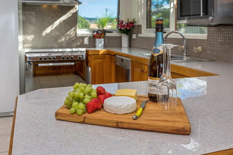 Ocean's 30 - Ultimate Beach Frontage - Accommodation Mount Tamborine 3