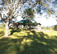 Old Schoolmaster's Cottage on the Barrington River - Accommodation Mount Tamborine