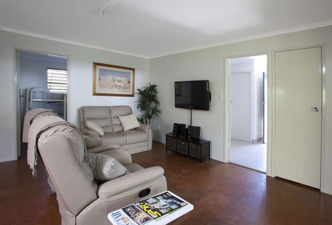 On Agnes Time - Accommodation Mount Tamborine 3