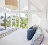 ON THE BEACH - Villa over the road from the beach - Accommodation Mount Tamborine