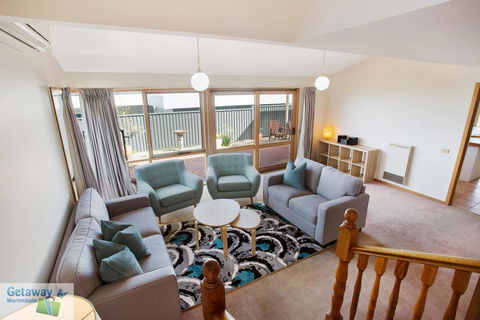 Oyster View - Accommodation Mount Tamborine 3