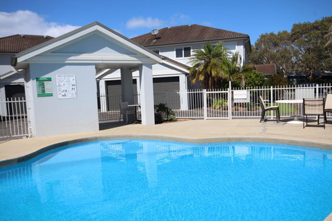 Paradise Waters - No. 19 - Accommodation Mount Tamborine 0