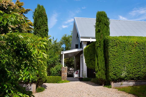 Park Avenue - Formerly Topham House - Accommodation Mount Tamborine 1