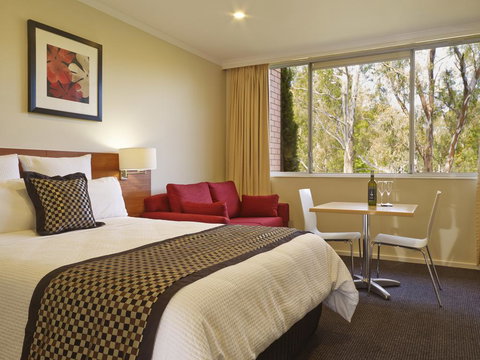 Parkview Motor Inn - Accommodation Mount Tamborine 0