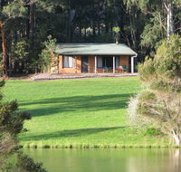 Pemberton Lake View Chalets - Accommodation Mount Tamborine