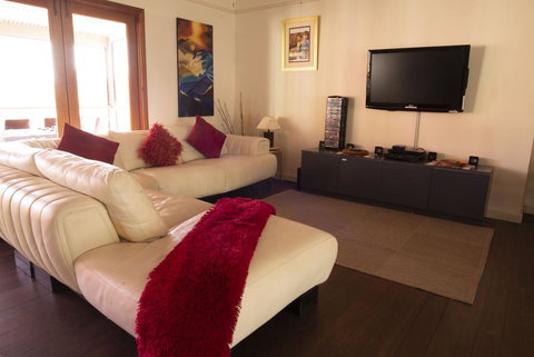 Pemberton Lodge - Accommodation Mount Tamborine 3