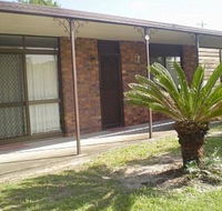 Pet friendly lowset home with room for a boat Wattle Ave Bongaree - Accommodation Mount Tamborine