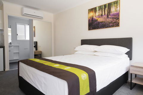 Petrie Mill Motel - Accommodation Mount Tamborine 0