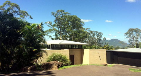 Phoenix Eumundi Bed & Breakfast - Accommodation Mount Tamborine 1