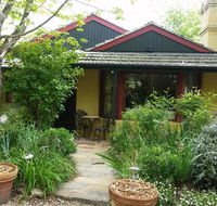 Poppies - Accommodation Mount Tamborine