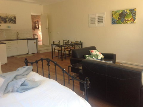 Port Elliot Rural Retreat - Accommodation Mount Tamborine 2
