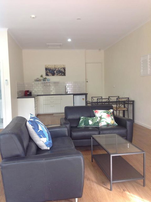 Port Elliot Rural Retreat - Accommodation Mount Tamborine 3