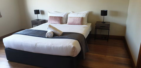 Port Life Beach House - Accommodation Mount Tamborine 1