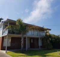 Portarlington beach shack 50 metres to the water - Accommodation Mount Tamborine