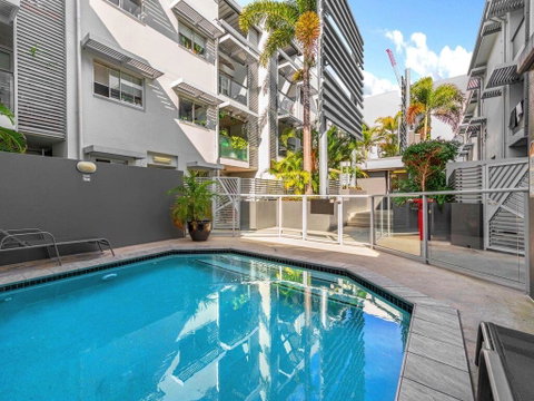 Private Room In The Valley - Accommodation Mount Tamborine 0