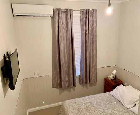 Railway Heritage Home - Accommodation Mount Tamborine 0