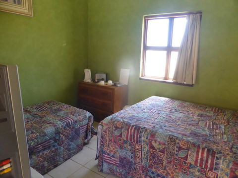 Railway Tavern Northampton - Accommodation Mount Tamborine 2