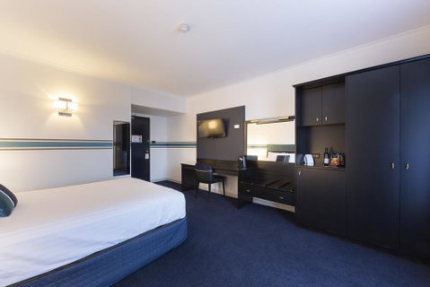 Ramada Diplomat Canberra - Accommodation Mount Tamborine 2