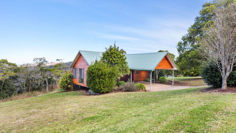 Ravensbourne Escape- Stella Luna - Accommodation Mount Tamborine 3