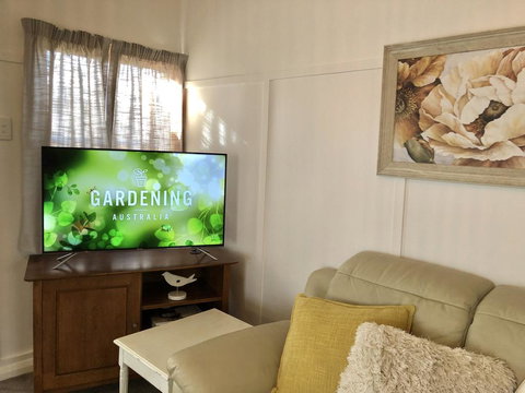 Recreation Cottage - Accommodation Mount Tamborine 3