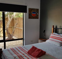 Red Ochre - Large 1BR with Private Courtyard - Accommodation Mount Tamborine