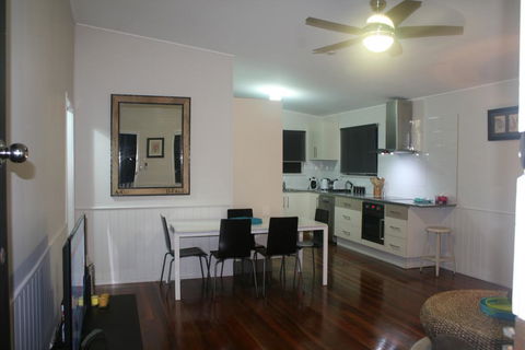 Redland BayBreeze - Accommodation Mount Tamborine 0