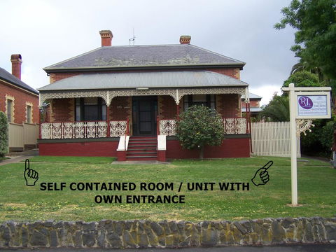 RJ's Bed & Breakfast - Accommodation Mount Tamborine 3