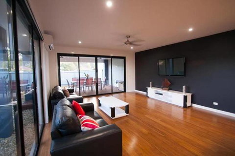 RL Apartments 3 Simms St - Accommodation Mount Tamborine 1
