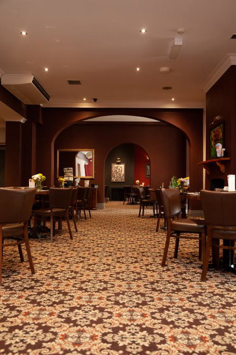 Royal Hotel Singleton - Accommodation Mount Tamborine 3