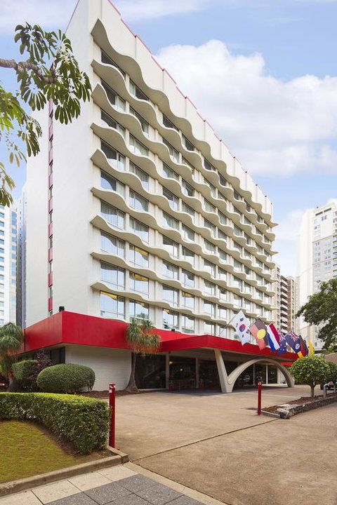 Royal On The Park - Accommodation Mount Tamborine 3