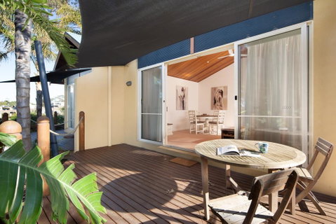 SAILS TWO - INVERLOCH - Accommodation Mount Tamborine 0