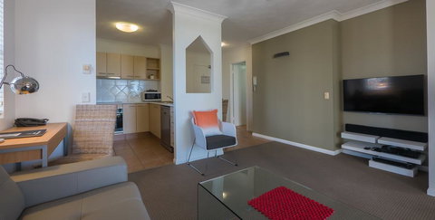 San Mateo On Broadbeach - Accommodation Mount Tamborine 3