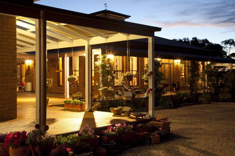 Sanctuary@Waratah - Accommodation Mount Tamborine 3