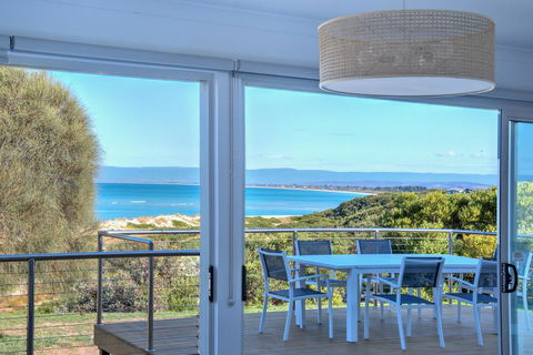 Sandbar Beach House - Accommodation Mount Tamborine 0