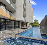 Sandy Hill Apartment by Ready Set Host - Accommodation Mount Tamborine
