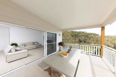 Seal Rocks Beach House ....Sugarloaf - Accommodation Mount Tamborine 0