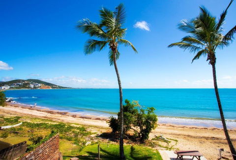 Seaspray Waterfront Holiday Units - Accommodation Mount Tamborine 1
