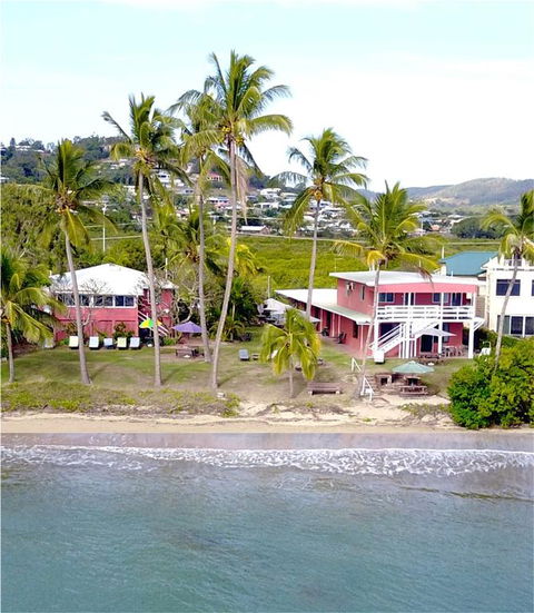 Seaspray Waterfront Holiday Units - Accommodation Mount Tamborine 3