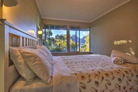 Sentinel - Accommodation Mount Tamborine 3