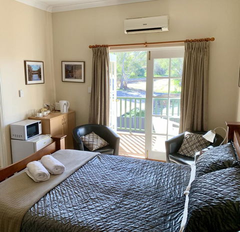 Settlers Hotel York - Accommodation Mount Tamborine 1