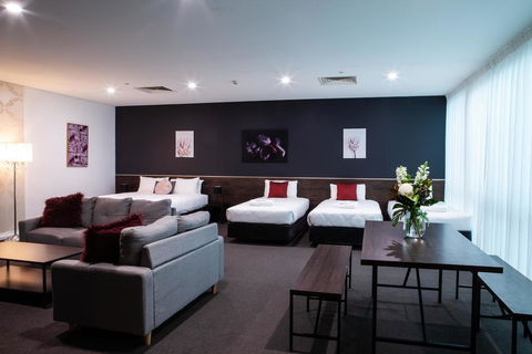 Sfera's Park Suites & Convention Centre - Accommodation Mount Tamborine 2